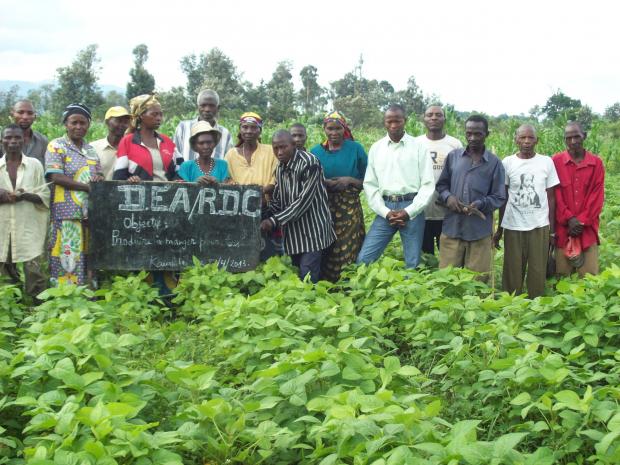 Farmers Dialogue team at work in the field